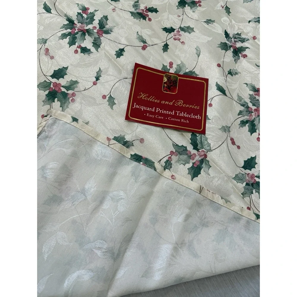 The Unbranded Brand vtg hollies